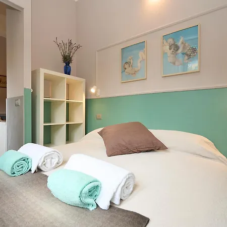 Duomo Design Cube - 10 Minutes Walk From Brera 아파트 *